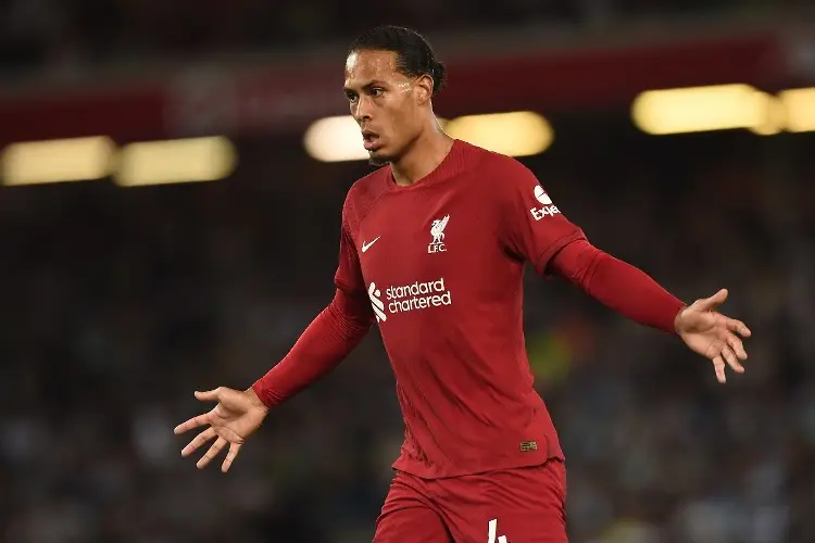 Van Dijk ya tiene fecha para volver con el Liverpool 