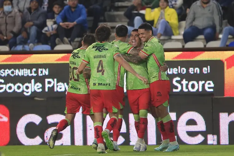 Lluvia de goles en Mazatlán y triunfo de los Bravos 