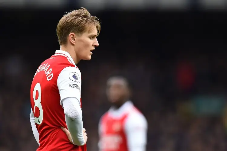 ¡Sorpresa! Arsenal pierde y se aprieta la Premier League