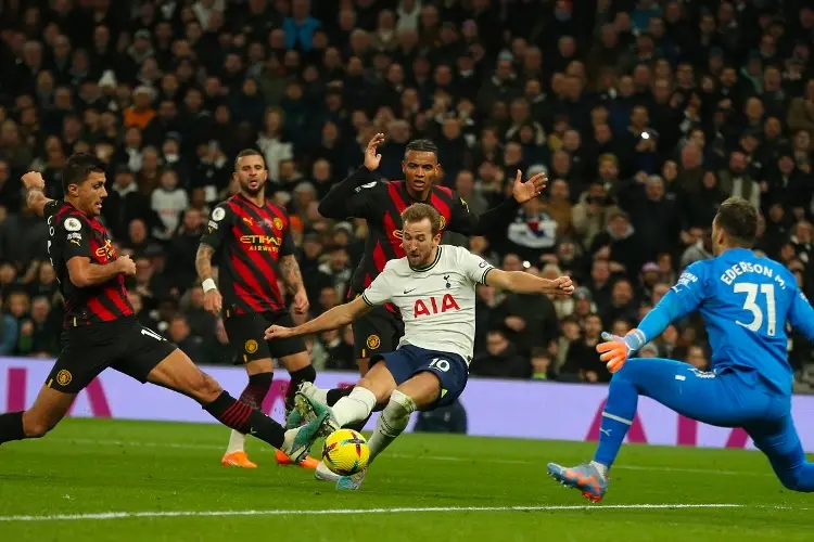 Tottenham vence al Manchester City y le hace un favor al Arsenal