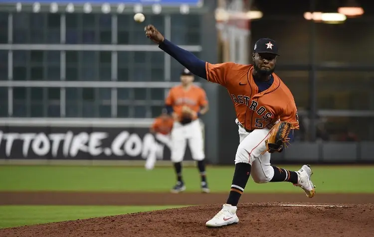 Cristian Javier acuerda por cinco temporadas con los Astros