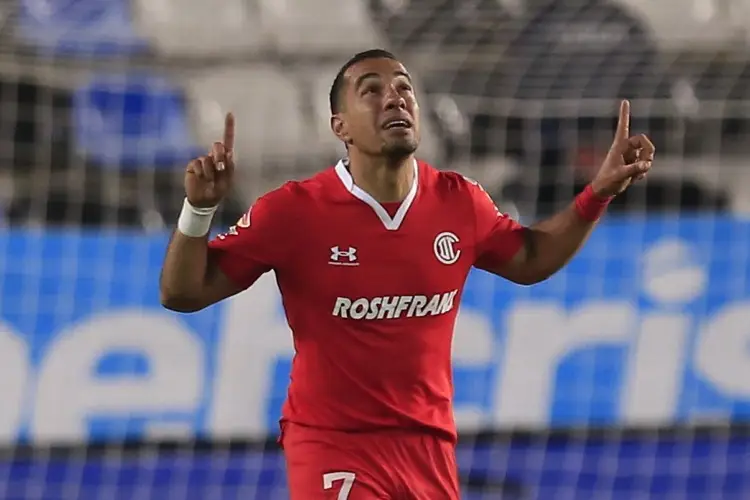 Toluca le propina goleada de escándalo a Santos 