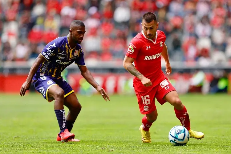 Toluca vence a San Luis y le pisa los talones a Monterrey 