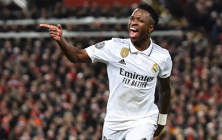 Vinicius alienta a todo el Madrid previo al Clásico