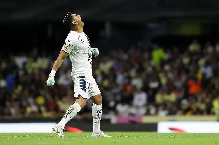 ¡Adiós invicto! Pachuca golea al América 