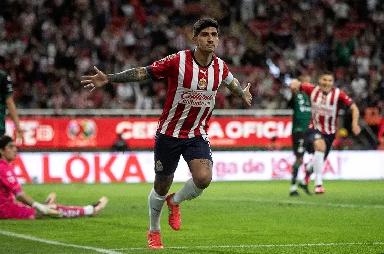 ¡Nadie los detiene! Chivas le pega a Santos 