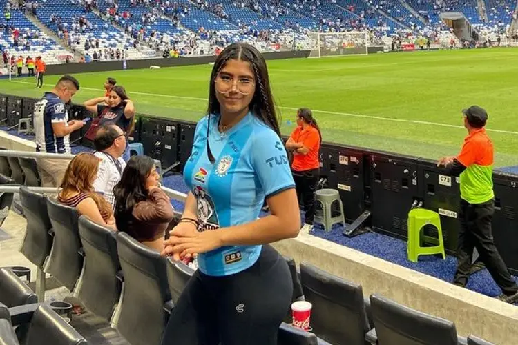 La aficionada más bella del Pachuca (FOTOS)