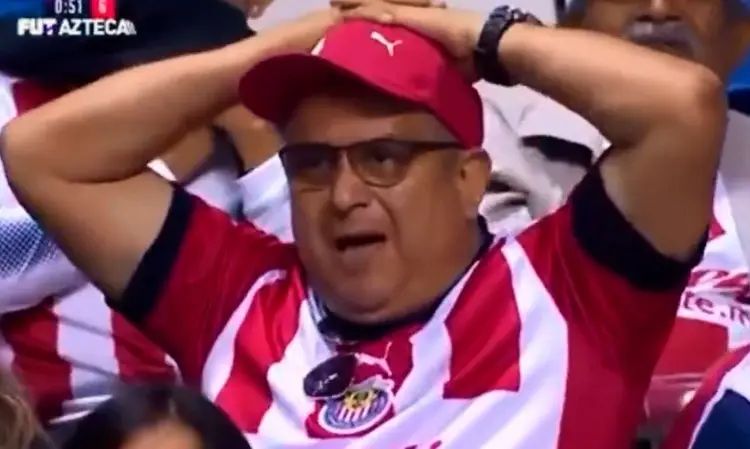 'Hijo de tu... madre', el reproche de la afición de Chivas (VIDEO)