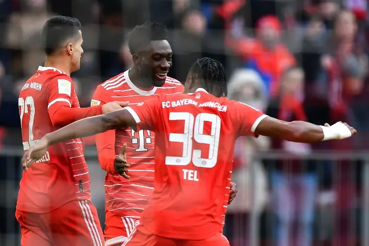 Bayern Múnich se afianza al liderato con lluvia de goles 