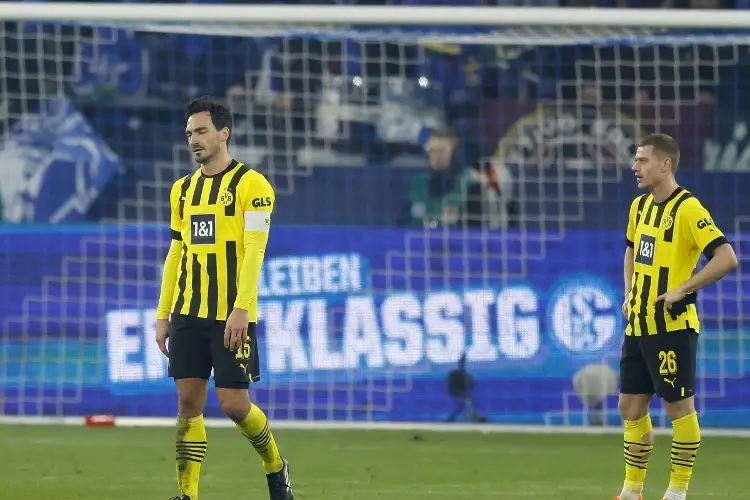 Borussia Dortmund no puede ante Schalke y deja el camino libre al Bayern