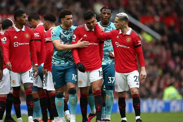 La dura sanción a Casemiro tras ser expulsado con el Manchester United