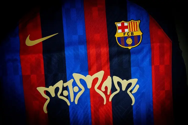Barcelona llevará a Rosalía en la playera del Clásico