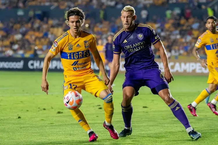 Tigres rezando califican en la Concacaf