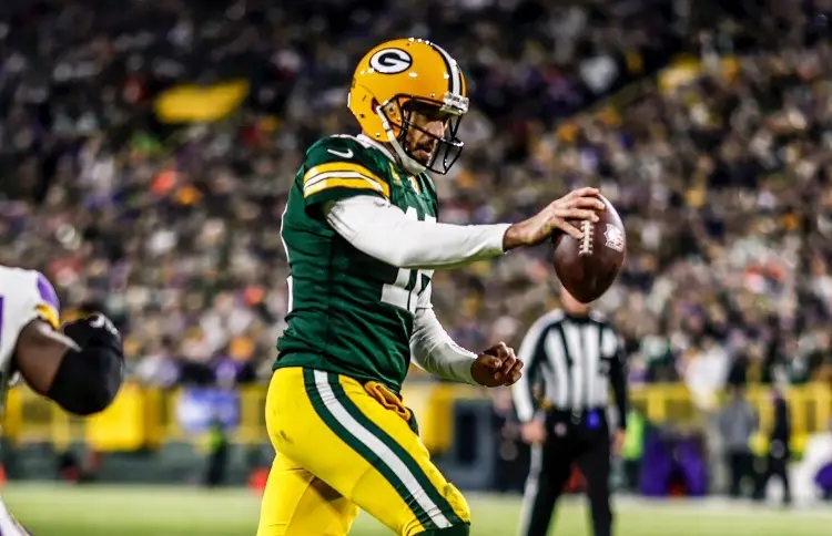 Aaron Rodgers sí quiere jugar con los Jets