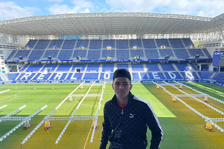 Veracruzano José Luis Uscanga se quedará un mes más en el Real Oviedo