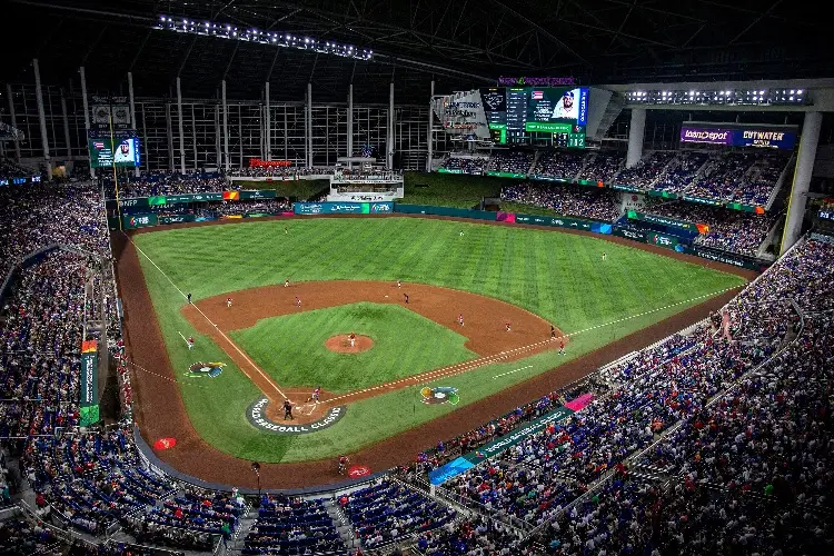 Rapero de origen mexicano es expulsado del estadio en el Clásico Mundial