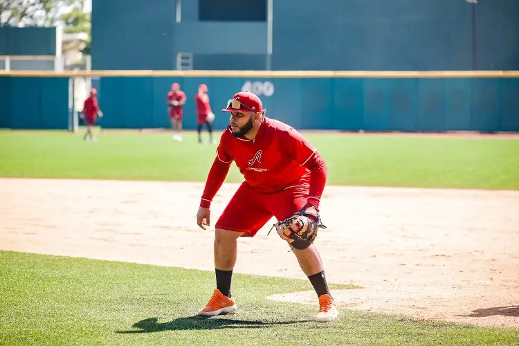 Edwin Espinal reporta con El Águila