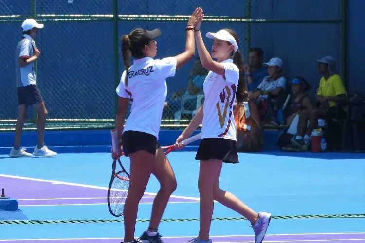 Veracruz consigue sus primeras victorias en el Macro Regional de Tenis