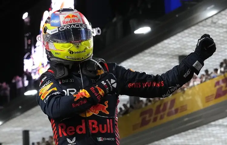 'Checo' Pérez dentro de los 10 pilotos con más puntos en la historia de F1