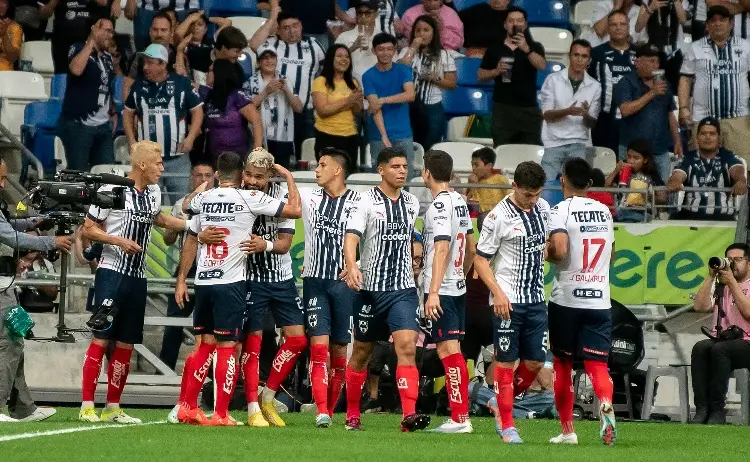 Rayados aplasta a unos débiles Xolos