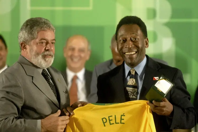 Liga de Brasil rinde nuevos homenajes a Pelé