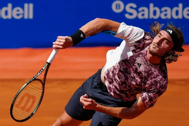 Tsitsipas se instala en Cuartos de Final del Barcelona Open 