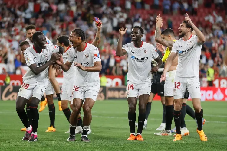 Sevilla vuelve a ganar y se aleja del descenso