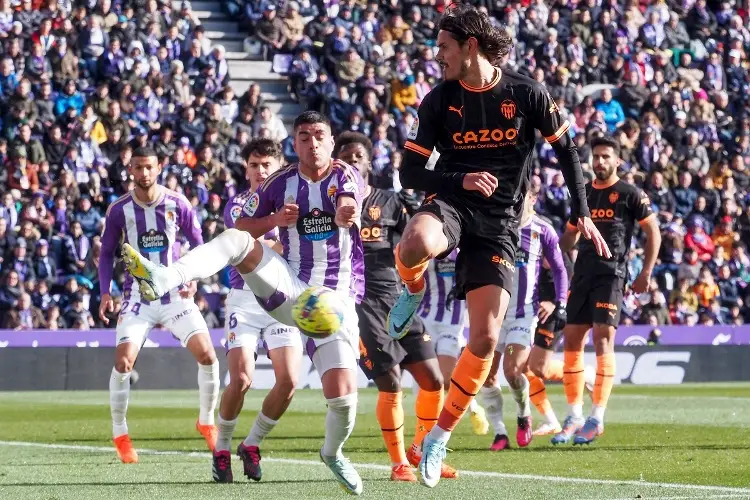 Valencia lucha por la salvación ante Valladolid