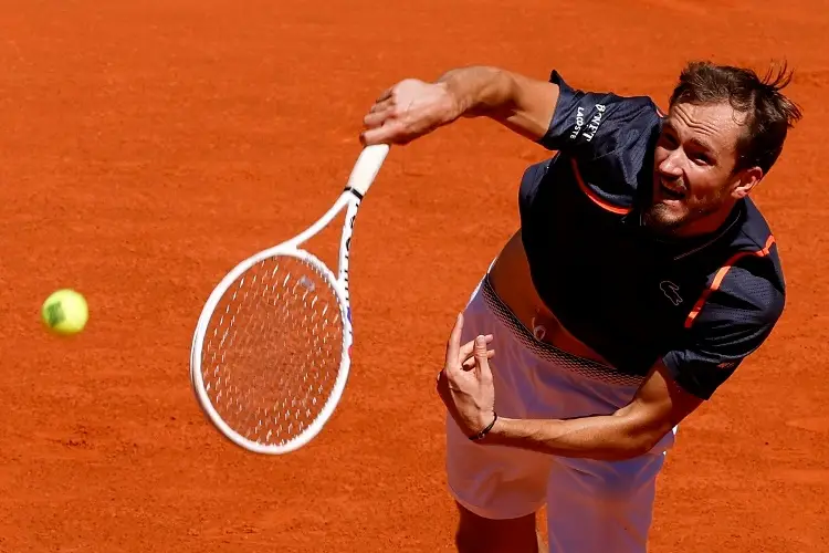 Medvedev se instala en Octavos de Final en el Abierto de Madrid