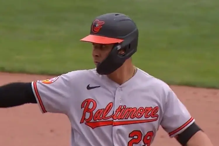 MLB: Mexicano Ramón Urías brilla en triunfo de los Orioles (VIDEO)