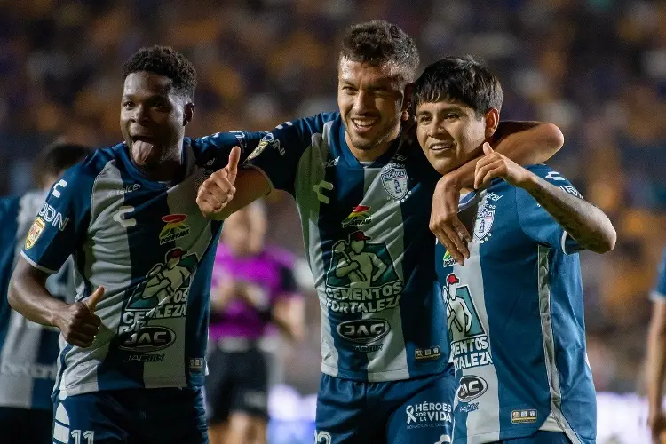 Pachuca inicia la defensa de su título contra Santos, desde el repechaje