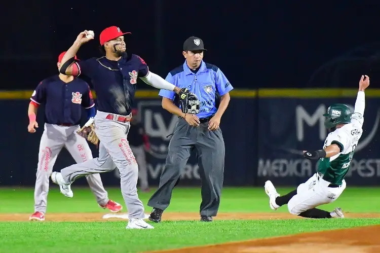 El Águila le mete más de 20 carreras a los Bravos