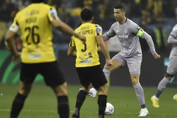 Cristiano Ronaldo enfurece con rival que le pidió una foto (VIDEO)