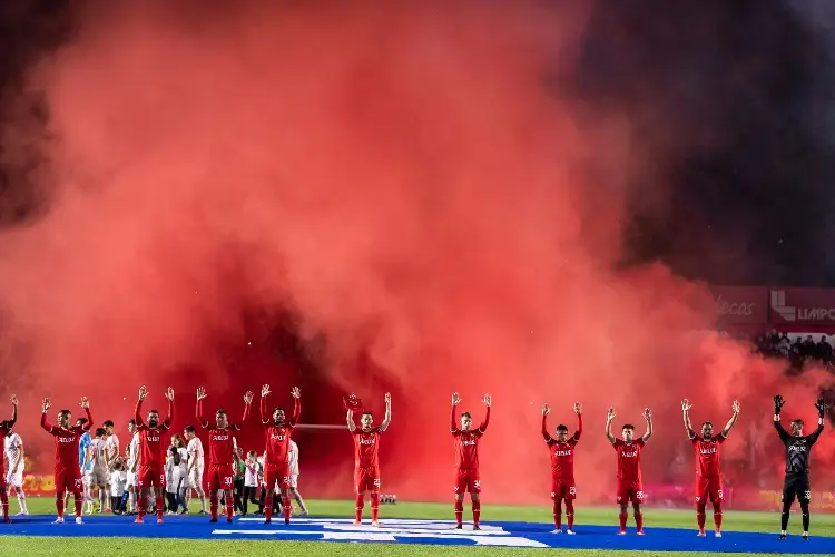 ¡Están por lograrlo! Fans de Independiente cooperan y están por pagarle al América