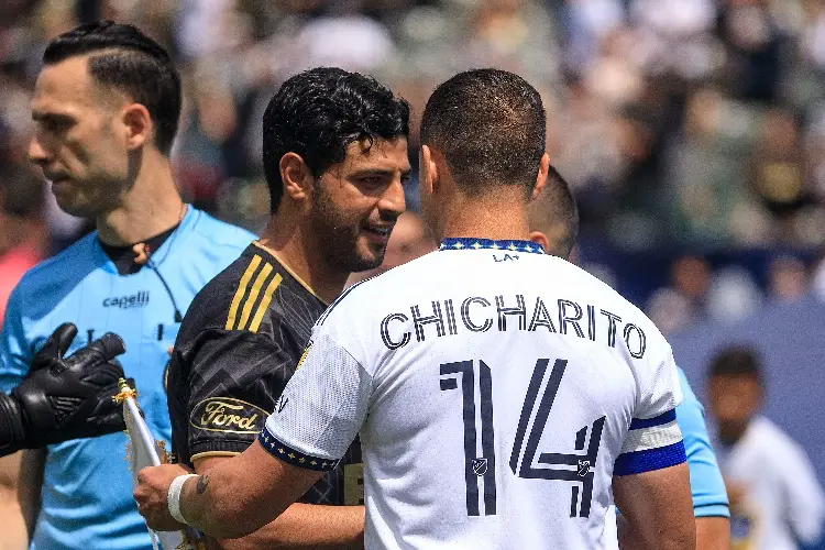 'Chicharito' y Vela se volverán a enfrentar en duelo decisivo