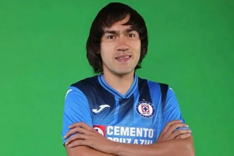 Cruz Azul le da las gracias al 'Shaggy' Martínez 