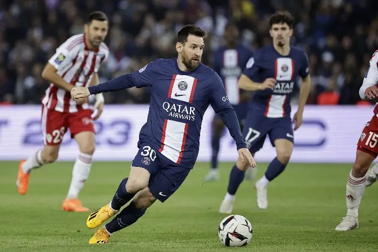 PSG golea y acaricia el título en el regreso de Messi