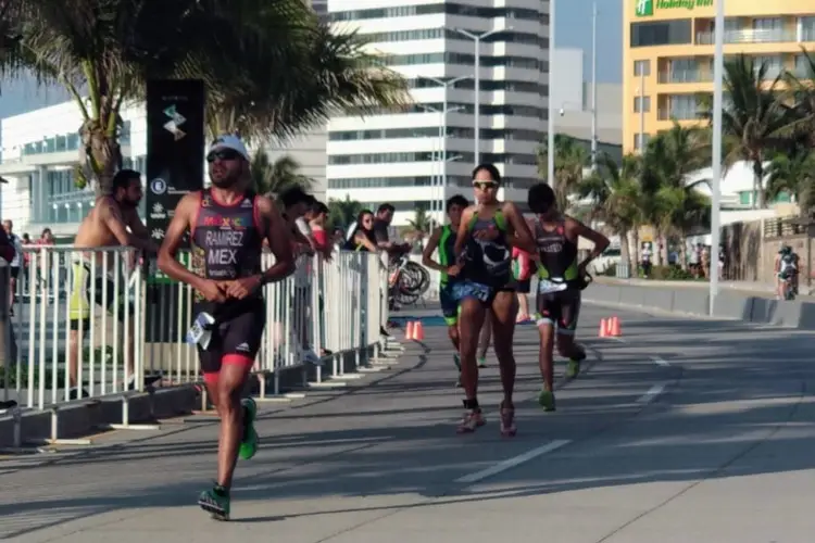 Equipos estatales y nacionales al Triatlón Sprint Boca 2023