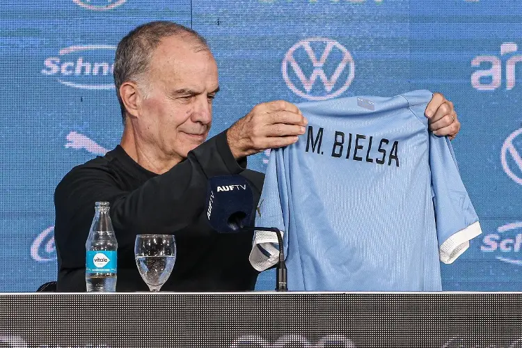 Bielsa, entrenador de Uruguay: No tuvieron que convencerme