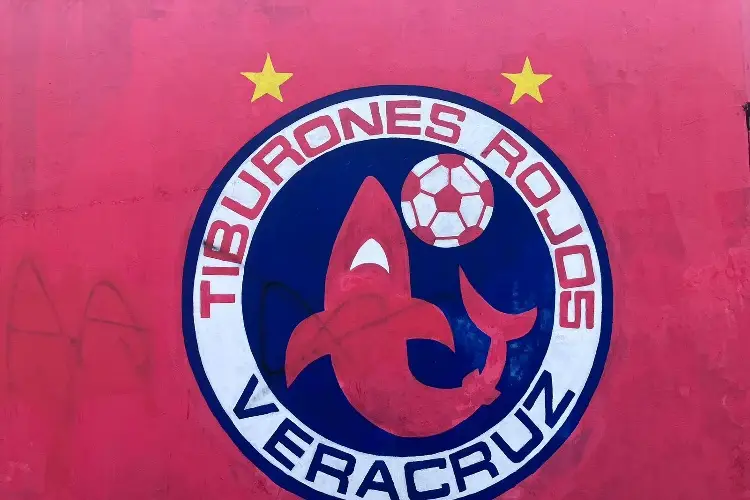 Harán mural en Veracruz en honor a las leyendas de los Tiburones Rojos