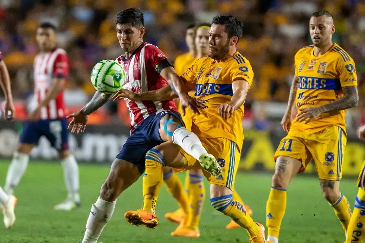 Ya hay árbitro para la Final de vuelta entre Chivas y Tigres