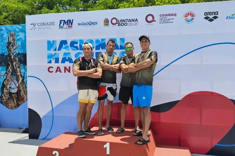 Cosechan medallas nadadores master de Veracruz