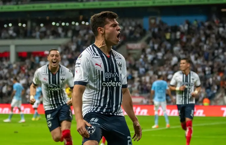 Futuro de 'Vuce', se define hasta el lunes en Rayados