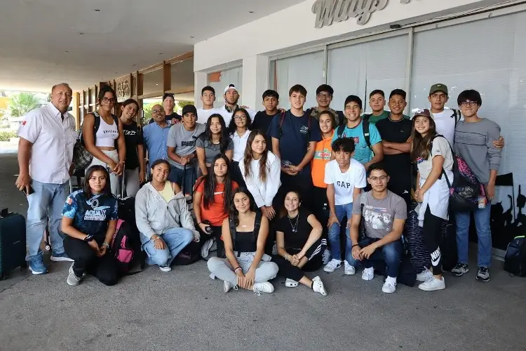 Selección veracruzana de natación llega a Nacionales CONADE 2023