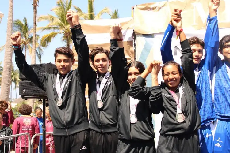 Cierra Veracruz con dos medallas en Relevos de triatlón en Juegos Conade