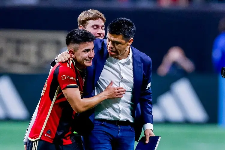 Gonzalo Pineda y Atlanta United sacan un punto en una lluvia de goles