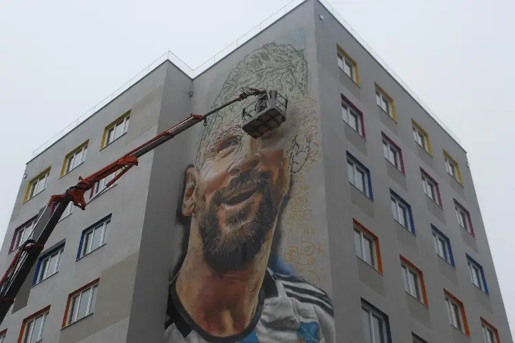Un mural de Messi de 30 metros de altura
