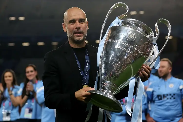 Guardiola, primer entrenador con dos tripletes