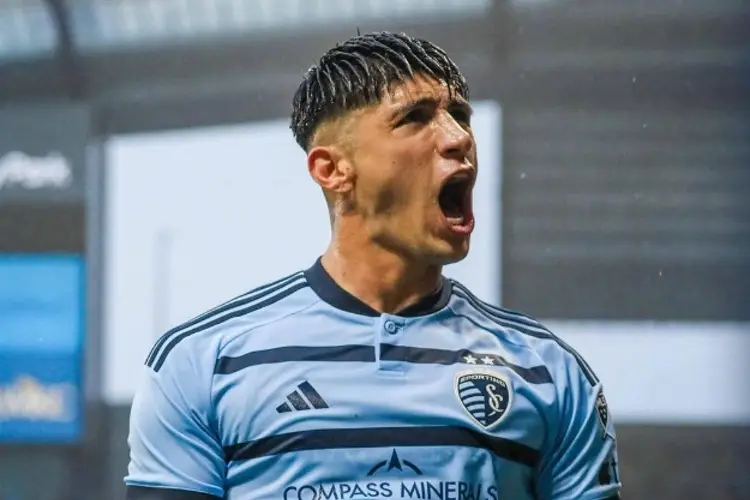 Alan Pulido marca doblete en la MLS (VIDEOS)