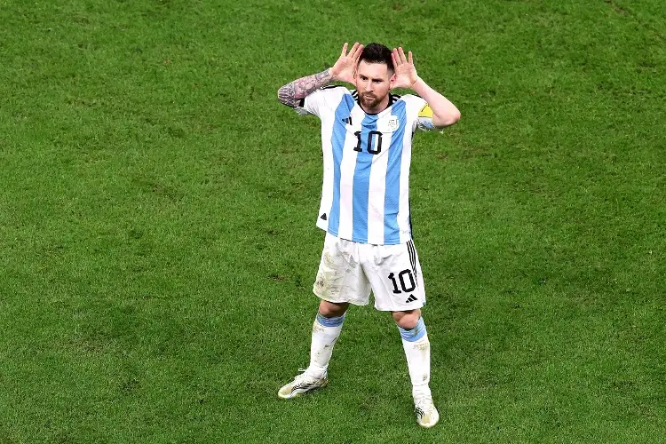 Messi no vende humo, advierte Scaloni